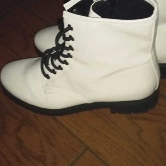 NWOT Esprit "Shelby" Combat Style Boots 11 - Picture 6 of 6